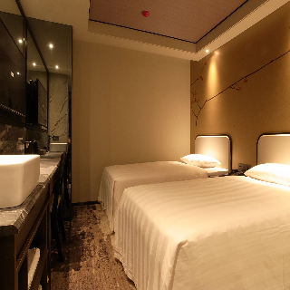 Room:TWN.IN