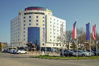 Cosmopolitan Bobycentrum