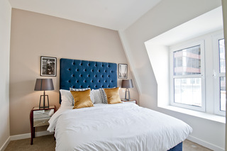 Native Monument, Londyn