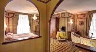 Romantik Hotel Regina, Italian Alps