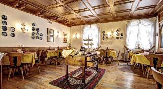 Romantik Hotel Regina, Italian Alps