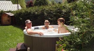 Chalet Odalys La Taniere, French Alps