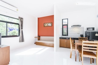 Room thumbnail 6