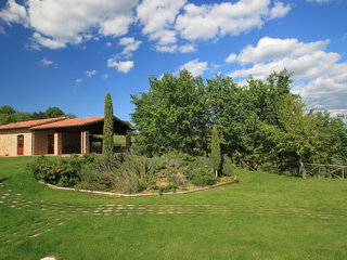General view thumbnail 10
