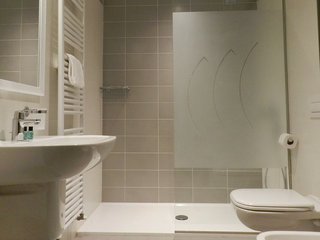 Comfort - One Bedroom, Lake Garda
