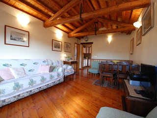 General view thumbnail 8