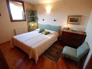 General view thumbnail 9