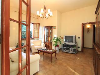 Patrizia - Two Bedroom, Lucca