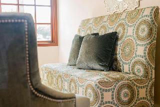 Ayres Suites Diamond Bar