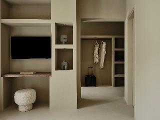 Andronis Concept