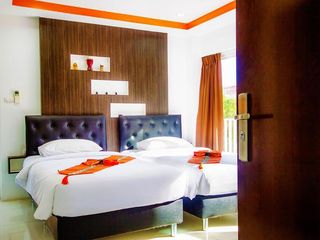 Room thumbnail 5