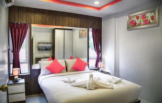 Room thumbnail 11