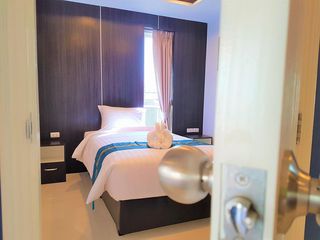 Room thumbnail 6