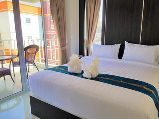 Room thumbnail 1