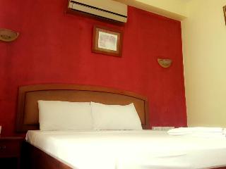 Room thumbnail 6