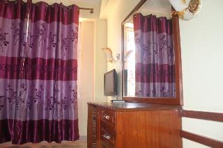 Room thumbnail 5