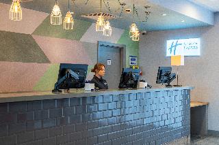 Holiday Inn Express Aberdeen Airport