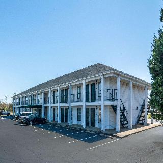 Quality Inn Thomson Area