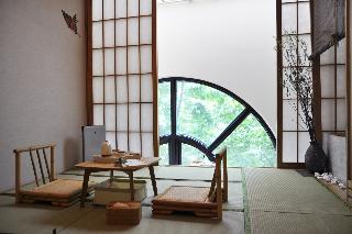 Room thumbnail 1