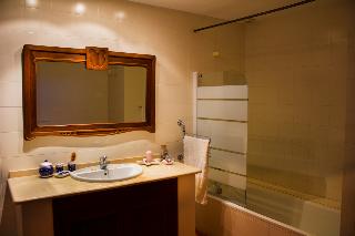 Room thumbnail 6