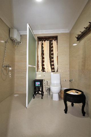 Room thumbnail 8