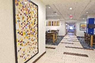 Holiday Inn Express and Suites Rochester Hills Det