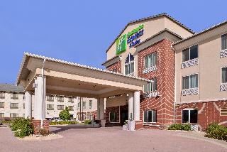 Holiday Inn Express and Suites Emporia Northwest