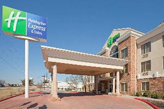 Holiday Inn Express and Suites Eagle Pass