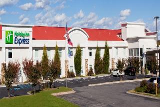 HOLIDAY INN EXPRESS & SUITES D