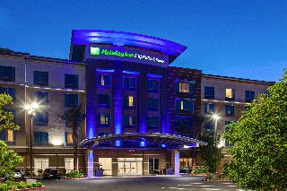 Holiday Inn Express and Suites Anaheim Resort Area