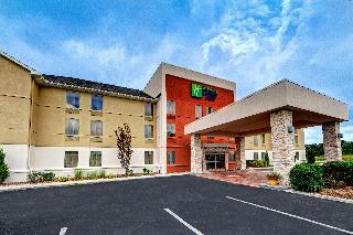 Holiday Inn Express and Suites Crossville