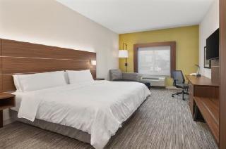1 King Bed Suite Comm Accessible Tub