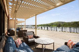 Holiday Inn & Suites Council Bluffs-I-29