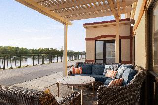 Holiday Inn & Suites Council Bluffs-I-29