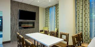 HOLIDAY INN EXPRESS HOTEL AND SUITES REGINA