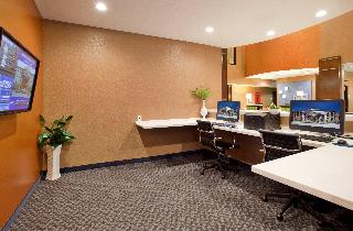 Holiday Inn Express and Suites St Louis Airport