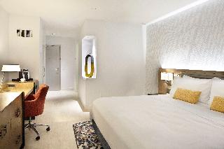 1 King Bed Standard