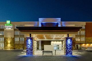 Holiday Inn Express and Suites Wapakoneta