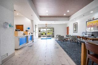 Holiday Inn Express and Suites Bedford