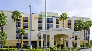 Holiday Inn Express and Suites Kendall East Miami