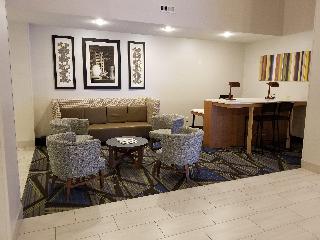 Holiday Inn Express and Suites Douglas