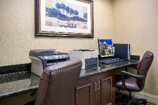 Holiday Inn Express and Suites Jackson Flowood