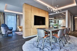 Hyatt Regency Amsterdam, Amsterdam and vicinity