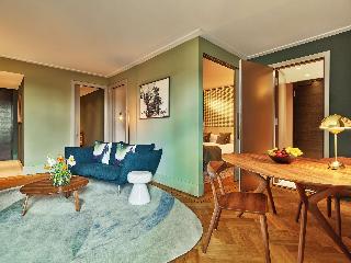 Hyatt Regency Amsterdam, Amsterdam and vicinity