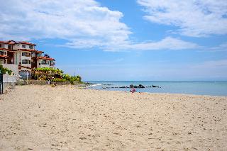 Beach thumbnail 6