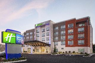 Holiday Inn Express and Suites Sandusky