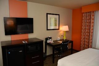 1 King Suite Communications Mobility Accessible Tub