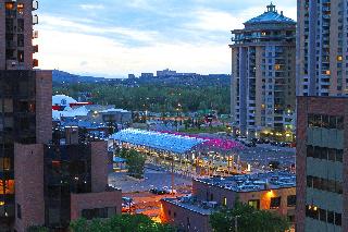 Holiday Inn Express and Suites Calgary