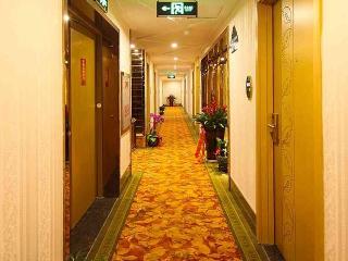 https://photos.hotelbeds.com/giata/59/592787/592787a_hb_a_010.jpg