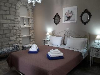 Orelia Cretan Villas & Deluxe Apartments